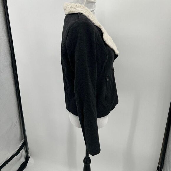 Lucky Brand Black Jacket with Cream Faux Fur Collar - Picture 12 of 13